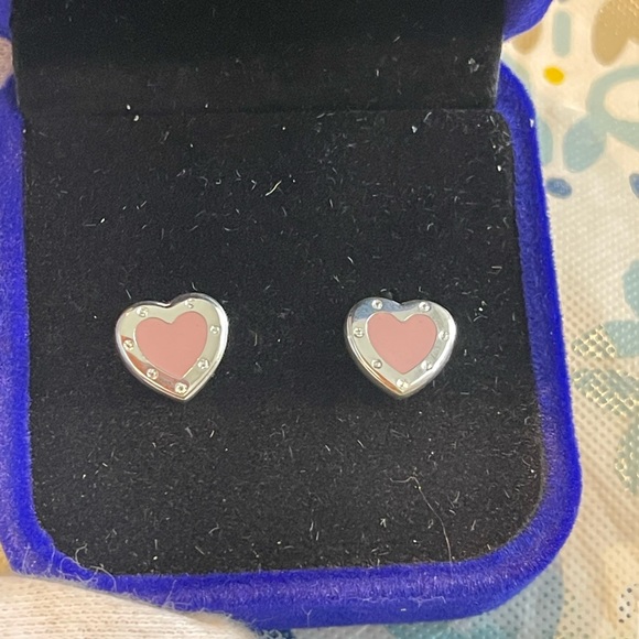 Solid Sterling Silver 925 classic style heart shape earrings - Picture 3 of 4